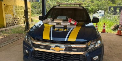 Passageiro de táxi é preso com maconha e cocaína na BR-364