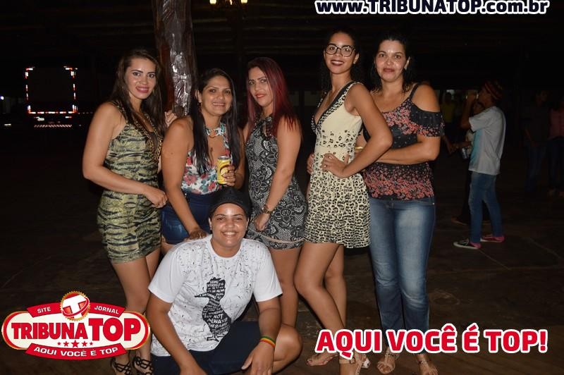 ROLIM DE MOURA: FORRO BOYS