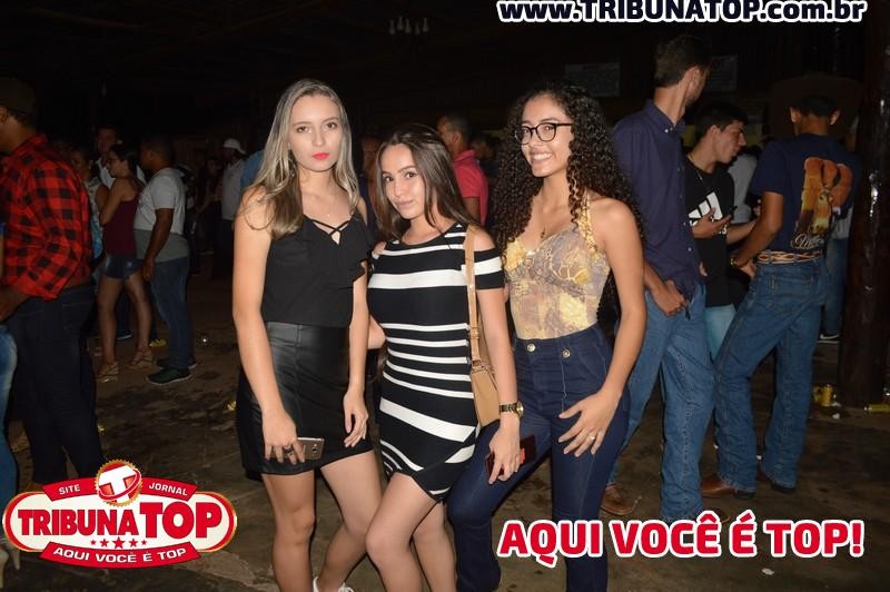 ROLIM DE MOURA: FORRO BOYS