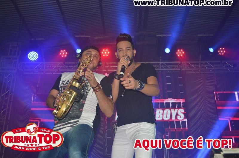 ROLIM DE MOURA: FORRO BOYS