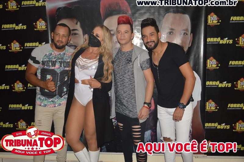 ROLIM DE MOURA: FORRO BOYS
