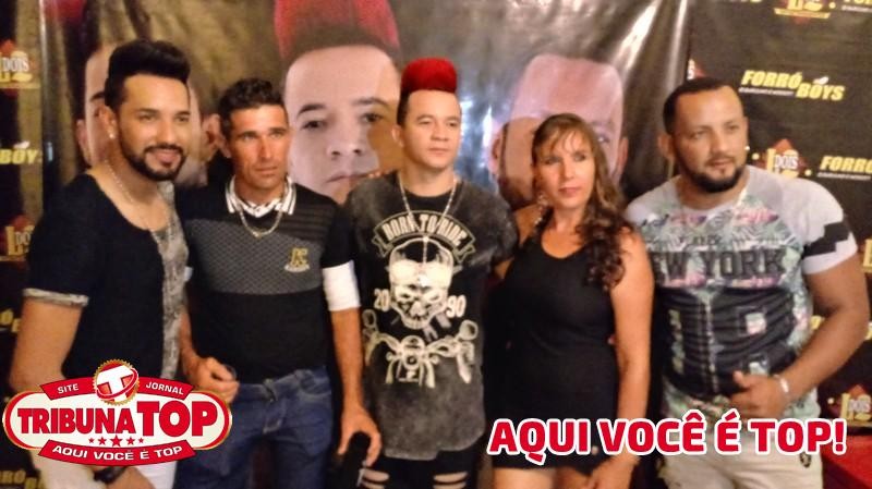 ROLIM DE MOURA: FORRO BOYS