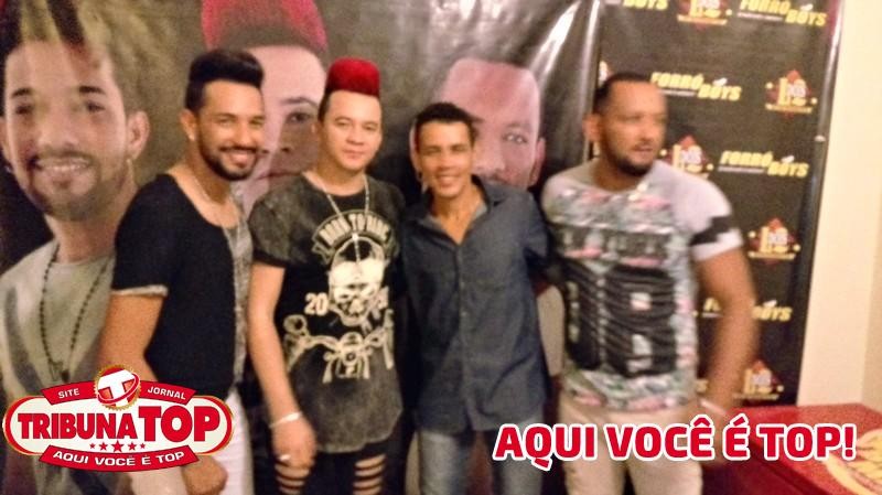 ROLIM DE MOURA: FORRO BOYS