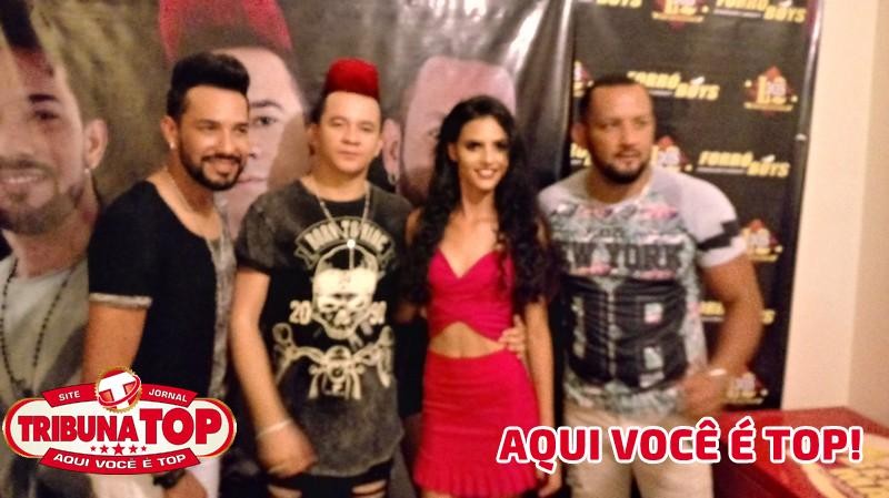 ROLIM DE MOURA: FORRO BOYS