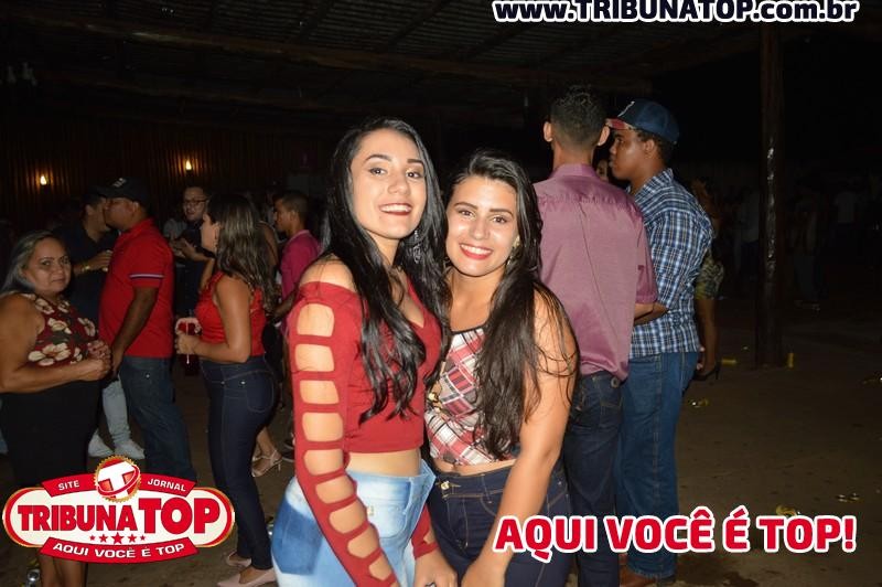 ROLIM DE MOURA: FORRO BOYS