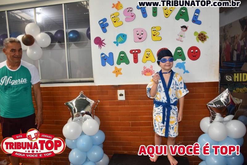 ROLIM DE MOURA: FESTIVAL DE NATAÇÃO 