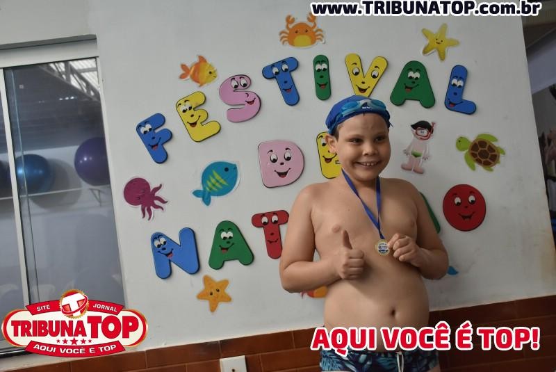 ROLIM DE MOURA: FESTIVAL DE NATAÇÃO 