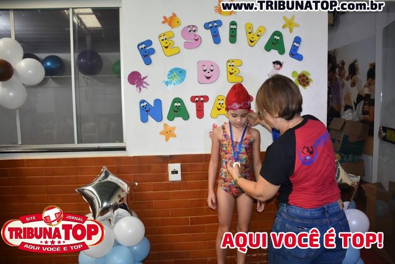 ROLIM DE MOURA: FESTIVAL DE NATAÇÃO 
