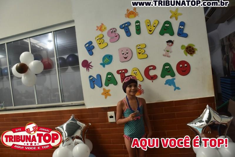 ROLIM DE MOURA: FESTIVAL DE NATAÇÃO 