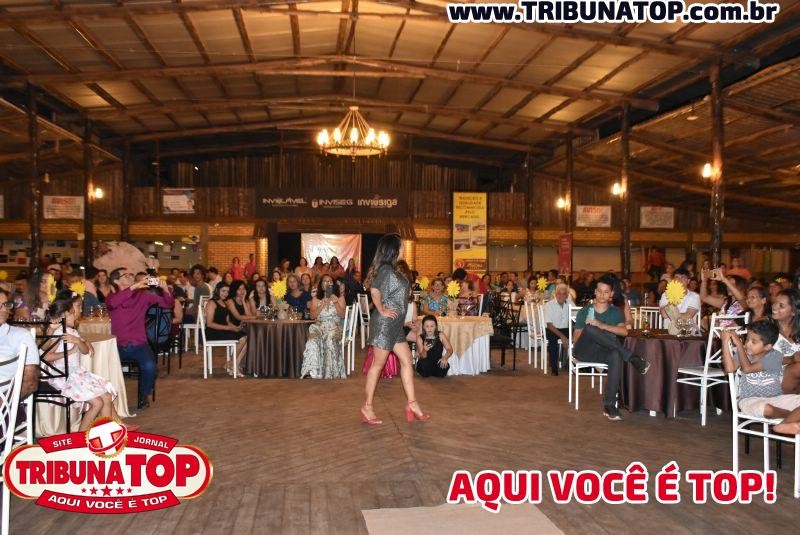 ROLIM DE MOURA: MULHERES DE LENÇO 