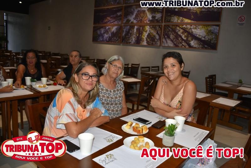SAL DA TERRA: MULHERES DE LENÇO