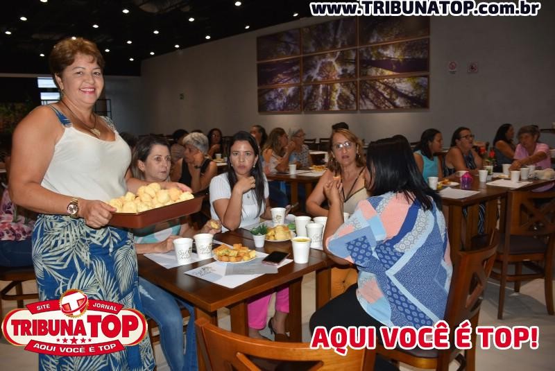 SAL DA TERRA: MULHERES DE LENÇO
