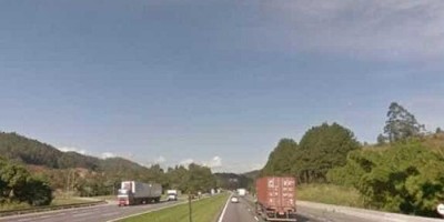 Jovem de 22 anos é detido em ônibus levando R$ 176 mil nas meias Jovem de 22 anos é detido em ônibus levando R$ 176 mil nas meias