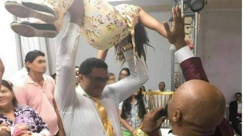 Pastor deixa mulher tetraplégica após jogar ela no chão no interior do Amazonas Pastor deixa mulher tetraplégica após jogar ela no chão no interior do Amazonas