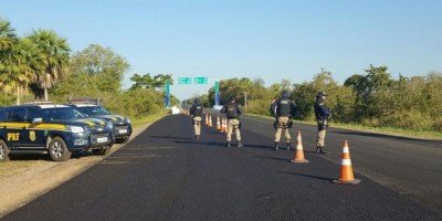 PRF reforça policiamento nas rodovias de Rondônia no fim de semana de Páscoa PRF reforça policiamento nas rodovias de Rondônia no fim de semana de Páscoa