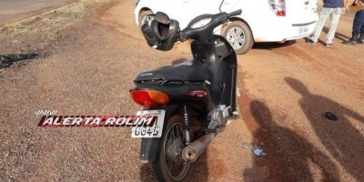 ROLIM DE MOURA: Carro e moto colidem em frente ao parque de exposição e um fica ferido ROLIM DE MOURA: Carro e moto colidem em frente ao parque de exposição e um fica ferido