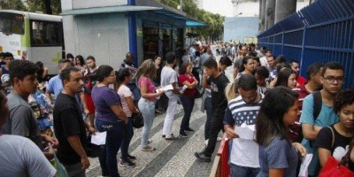 Em 72 horas de inscrição para o Enem, número de candidatos está perto de 2,7 milhões Em 72 horas de inscrição para o Enem, número de candidatos está perto de 2,7 milhões