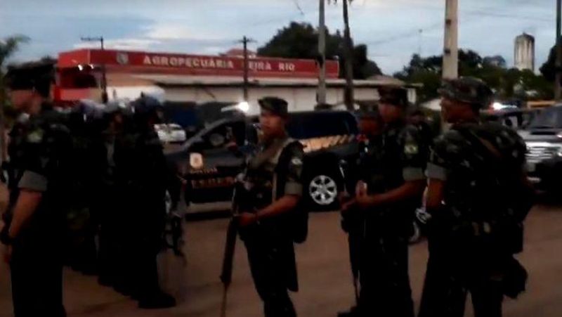 SEGURANÃA: Exército Brasileiro passará a noite nos pontos desbloqueados da BR-364