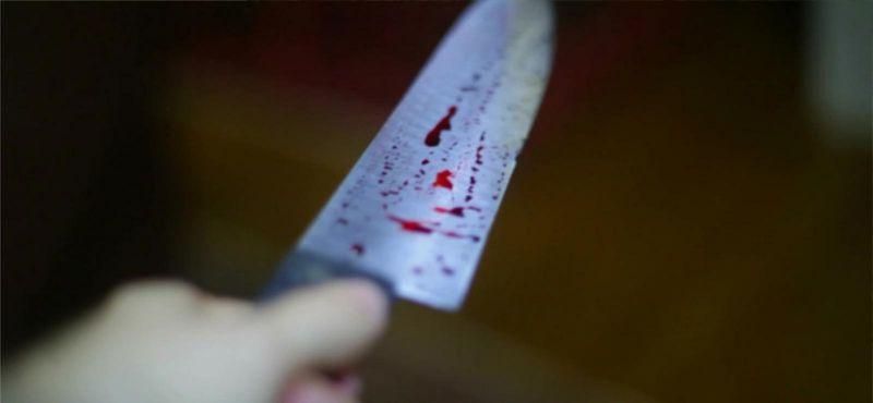 Menina de 15 anos reage e dá duas facadas em estuprador Menina de 15 anos reage e dá duas facadas em estuprador