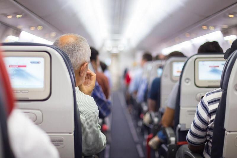 Passageira tem ‘ataque de fúria’ e ameaça derrubar avião