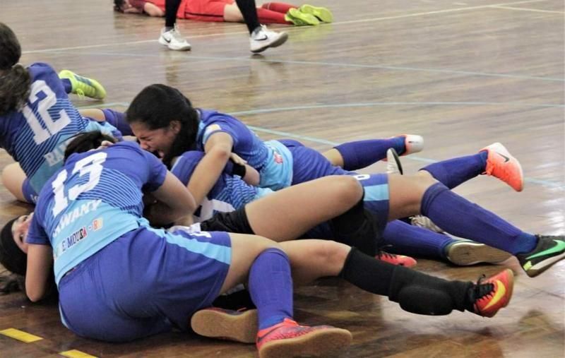 ROLIM DE MOURA: Futsal juvenil feminino da Escola Aluízio é campeã estadual invicta no JOER 2019 ROLIM DE MOURA: Futsal juvenil feminino da Escola Aluízio é campeã estadual invicta no JOER 2019