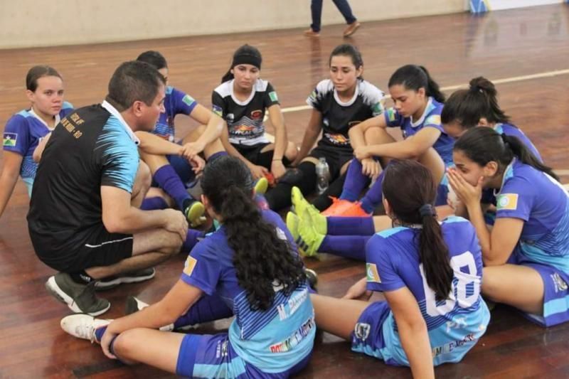 ROLIM DE MOURA: Futsal juvenil feminino da Escola Aluízio é campeã estadual invicta no JOER 2019