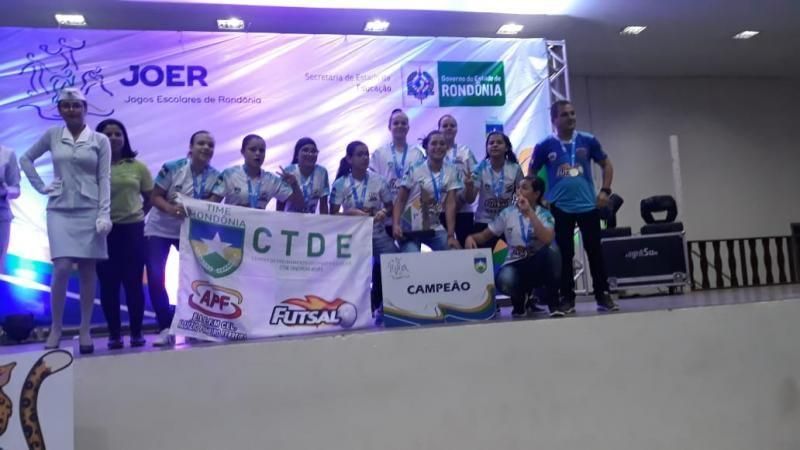 ROLIM DE MOURA: Futsal juvenil feminino da Escola Aluízio é campeã estadual invicta no JOER 2019 ROLIM DE MOURA: Futsal juvenil feminino da Escola Aluízio é campeã estadual invicta no JOER 2019