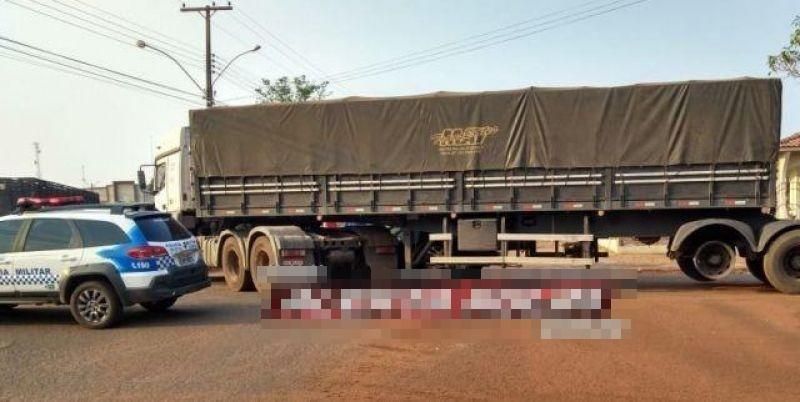 Rolim de Moura – Colisão entre carreta e carro de passeio resulta em danos materiais Rolim de Moura – Colisão entre carreta e carro de passeio resulta em danos materiais