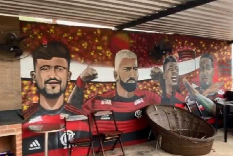Suposta casa de traficante tem mural do Flamengo e vista panorâmica