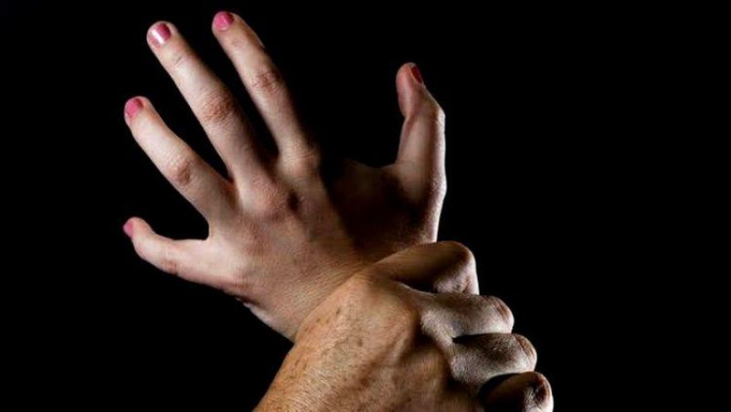 Mulher acorda sendo estuprada por deficiente físico em casa de apoio em Porto Velho Mulher acorda sendo estuprada por deficiente físico em casa de apoio em Porto Velho