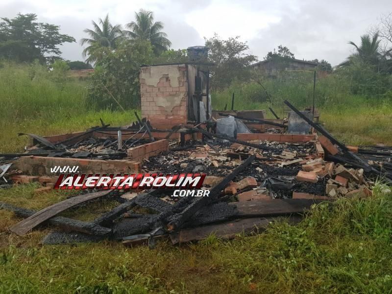 Outra casa frequentada por usuários de drogas é incendiada em Rolim de Moura