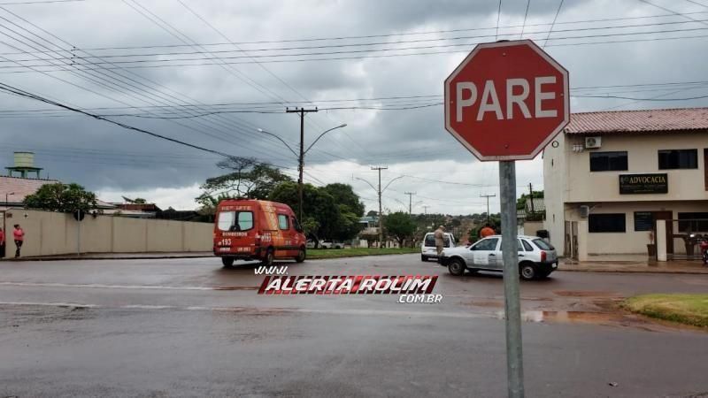 Colisão entre caminhonete e moto é registrada no Centro de Rolim de Moura Colisão entre caminhonete e moto é registrada no Centro de Rolim de Moura