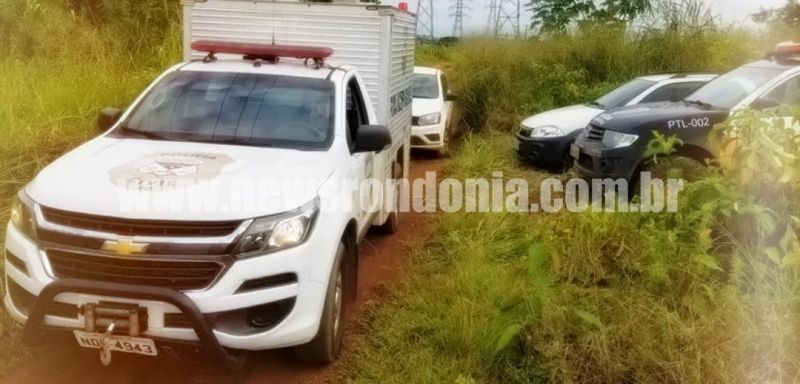 Corpo de homem é encontrado com marcas de tiro na cabeça em distrito de Porto Velho Corpo de homem é encontrado com marcas de tiro na cabeça em distrito de Porto Velho