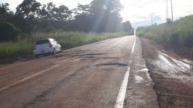 DNIT inicia tapa-buracos na BR-429 e diz que conclusão será até o fim de 2020 DNIT inicia tapa-buracos na BR-429 e diz que conclusão será até o fim de 2020