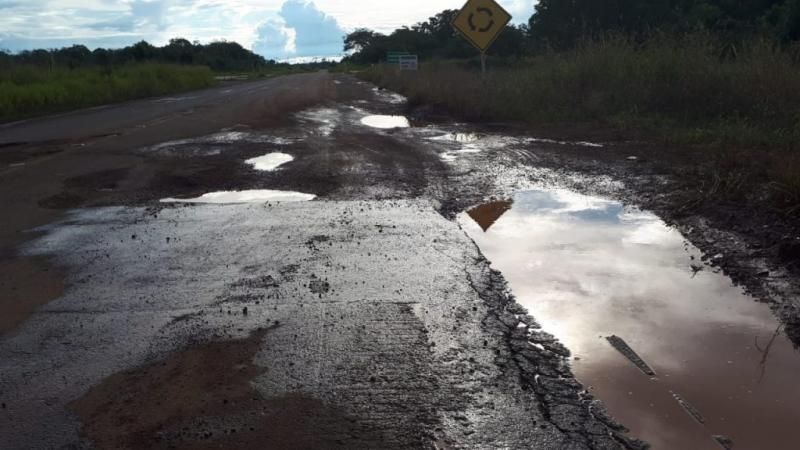 DNIT inicia tapa-buracos na BR-429 e diz que conclusão será até o fim de 2020 DNIT inicia tapa-buracos na BR-429 e diz que conclusão será até o fim de 2020