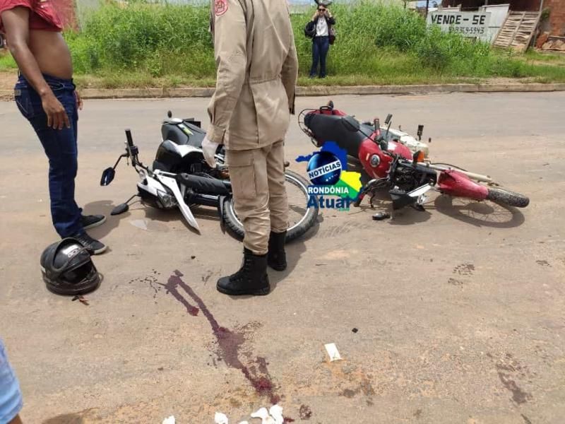 Câmera registra acidente entre duas motos em Ji-Paraná; veja o vídeo Câmera registra acidente entre duas motos em Ji-Paraná; veja o vídeo