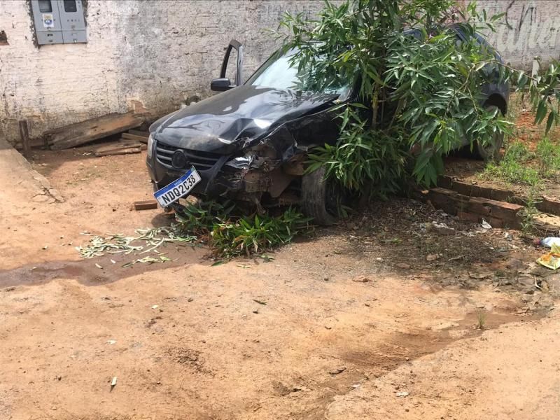 Motociclista morre após grave acidente em Jaru Motociclista morre após grave acidente em Jaru