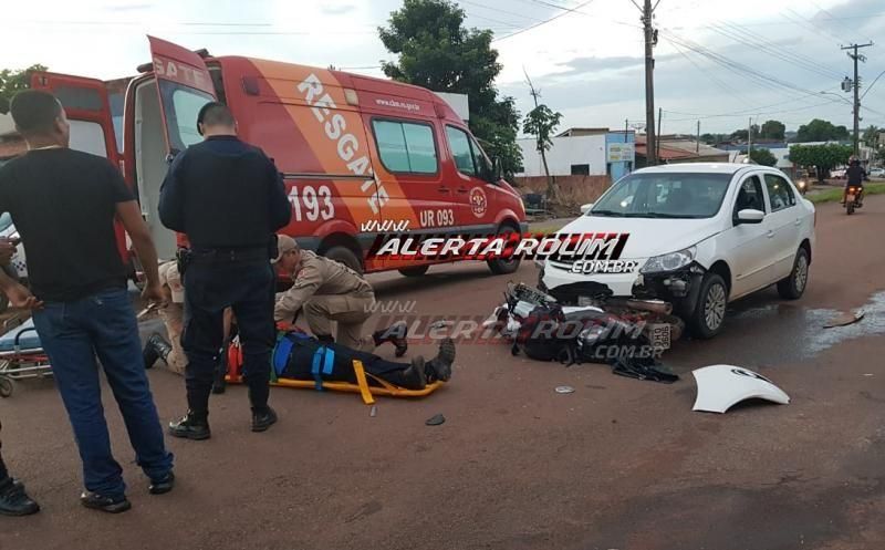 Motociclista fica ferido ao ser atingido por carro que trafegava pela contramão em Rolim de Moura Motociclista fica ferido ao ser atingido por carro que trafegava pela contramão em Rolim de Moura