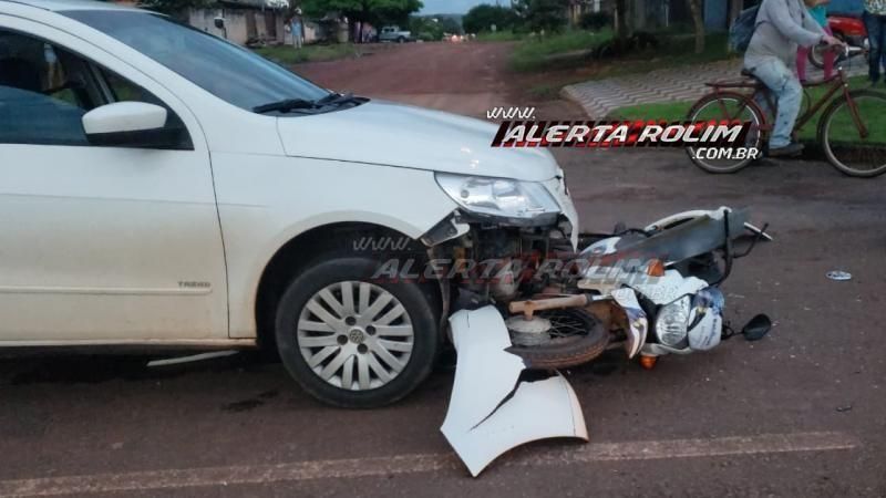 Motociclista fica ferido ao ser atingido por carro que trafegava pela contramão em Rolim de Moura Motociclista fica ferido ao ser atingido por carro que trafegava pela contramão em Rolim de Moura
