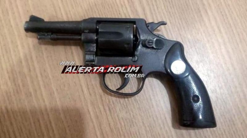 Homem é preso com arma de fogo no Centro de Rolim de Moura