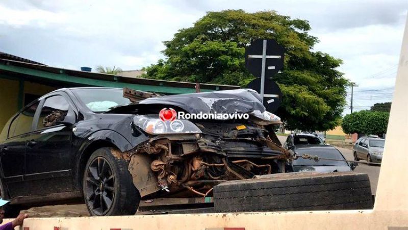 Motorista na contramão causa acidente com capotamento em Porto Velho Motorista na contramão causa acidente com capotamento em Porto Velho