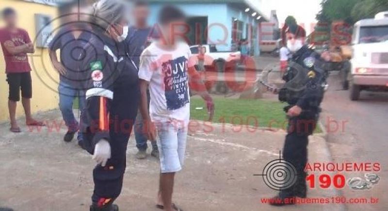 Carreta passa por cima de moto o condutor escapou da morte por pouco Carreta passa por cima de moto o condutor escapou da morte por pouco