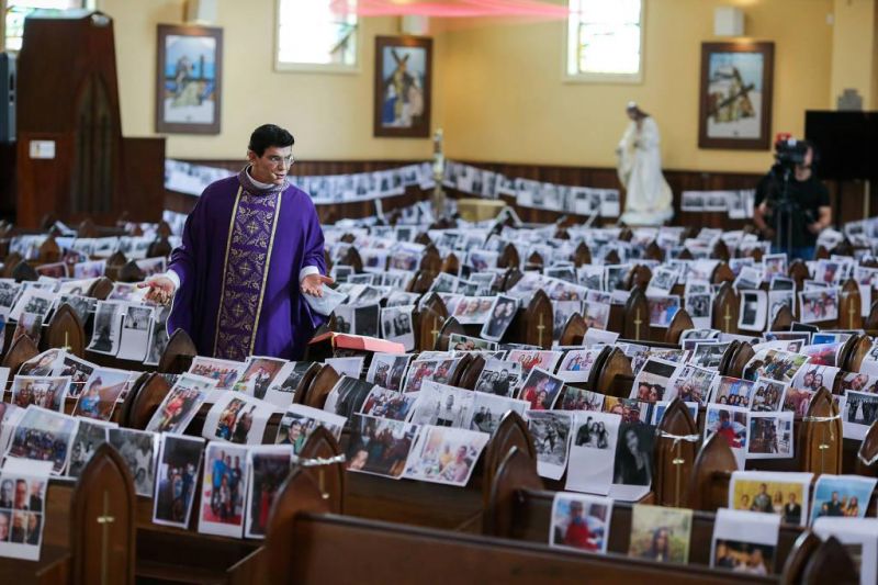 Com coronavírus e sem povo, católicos têm Semana Santa de vazio existencial e ritos pela internet
