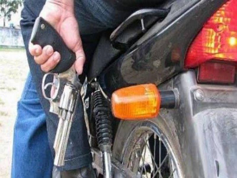 Enfermeira é vítima da bandidagem e tem mais de R$ 5 mil roubados Enfermeira é vítima da bandidagem e tem mais de R$ 5 mil roubados