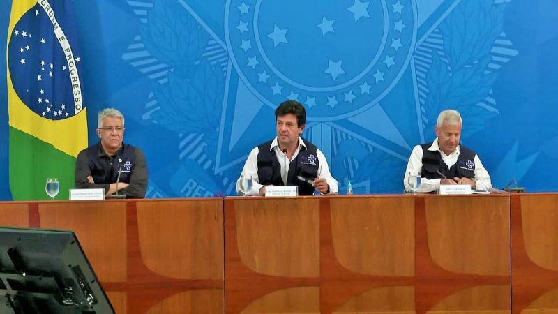 Em coletiva de imprensa, Mandetta fala em tom de Em coletiva de imprensa, Mandetta fala em tom de
