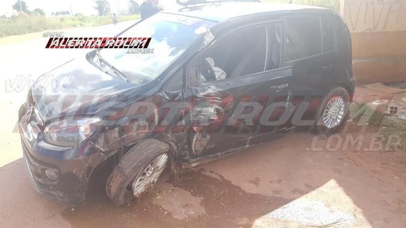 Buracos na pista causa acidente na RO-010 próximo a linha 192, em Rolim de Moura Buracos na pista causa acidente na RO-010 próximo a linha 192, em Rolim de Moura