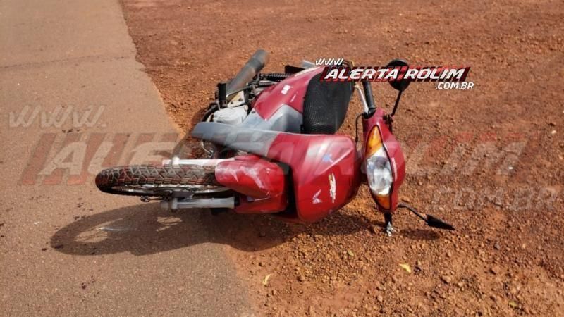 Motociclista fratura braço em colisão envolvendo moto e caminhonete, em Rolim de Moura; veja o video Motociclista fratura braço em colisão envolvendo moto e caminhonete, em Rolim de Moura; veja o video