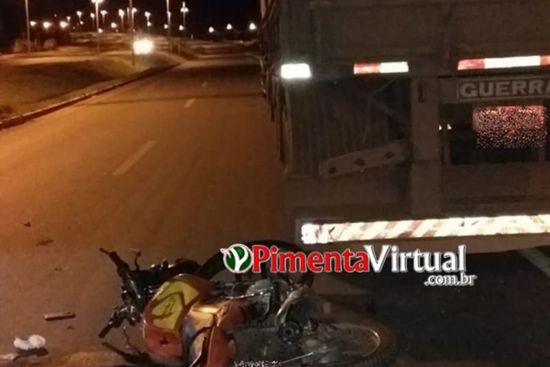 Mototaxista morre ao bater na traseira de carreta em Pimenta Bueno Mototaxista morre ao bater na traseira de carreta em Pimenta Bueno
