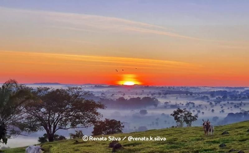 Jornalista registra imagens espetaculares do nascer do sol em Alta Floresta do Oeste