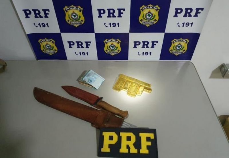 PRF prende dupla com barras de ouro avaliadas em quase R$ 600 mil PRF prende dupla com barras de ouro avaliadas em quase R$ 600 mil